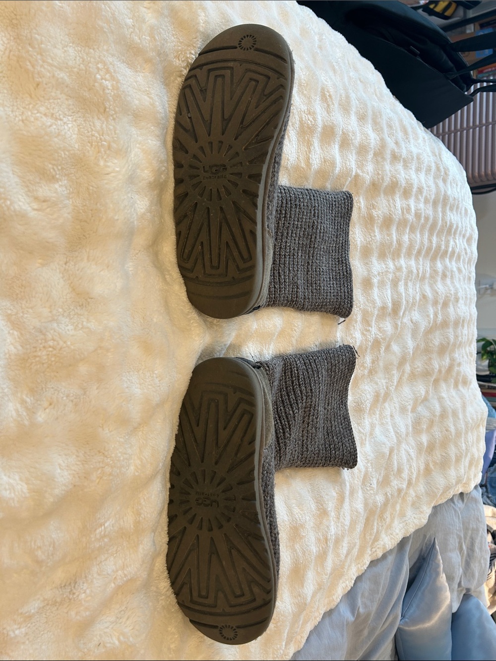 UGG Gray Ribbed Knit Boot Socks - Picture 6 of 10